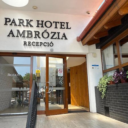 Park Hotel Ambrozia Hajdúszoboszló Exterior foto