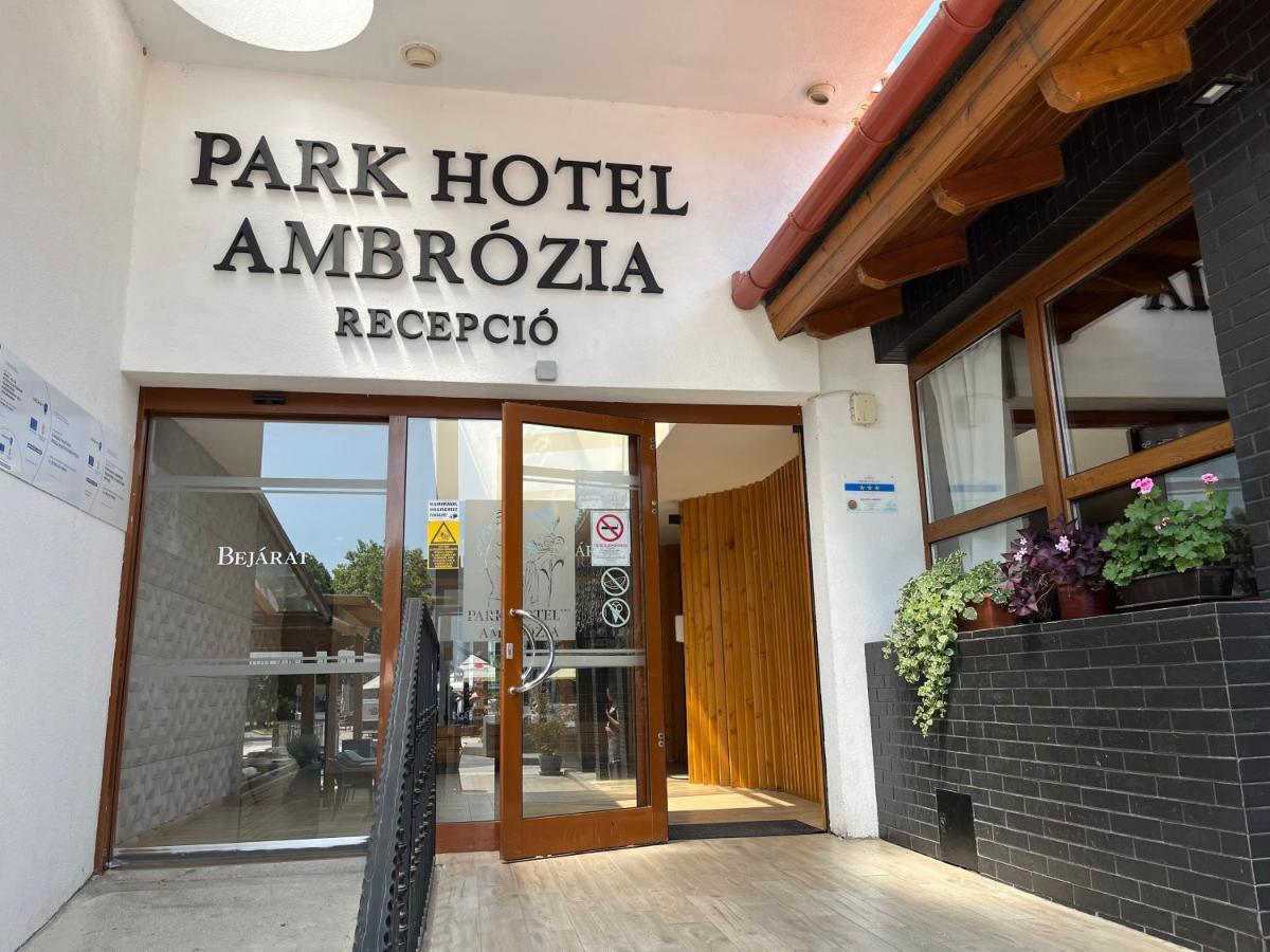 Park Hotel Ambrozia Hajdúszoboszló Exterior foto